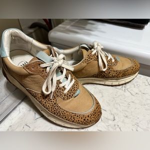 Madewell Sneakers. Like new super cute.
